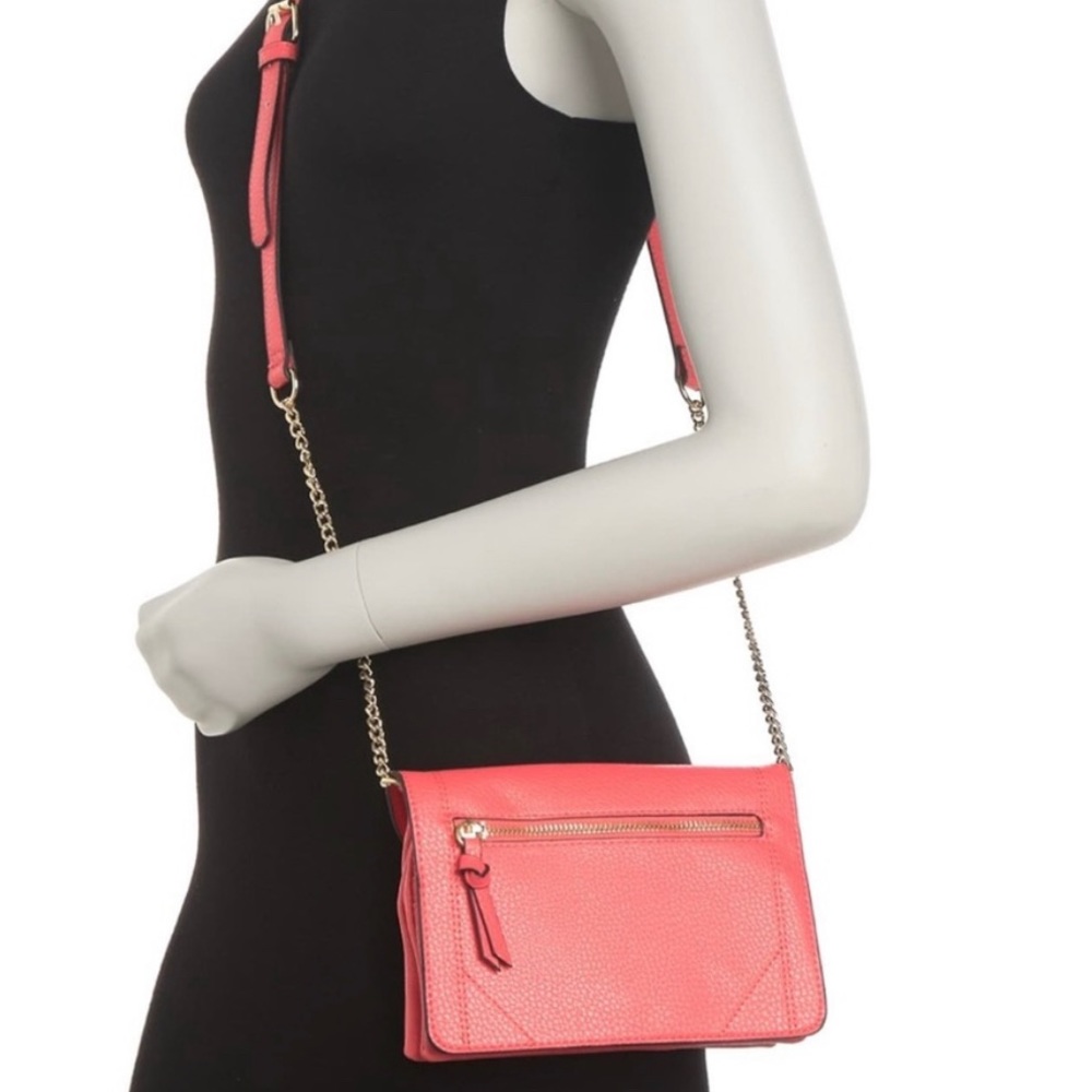 Steve Madden Bjules Coral Crossbody Bag like New statement Purse Card Zipper